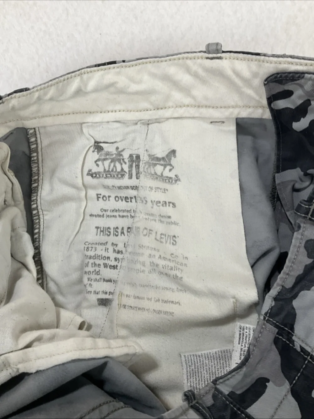 Levi's Cargo Shorts Black & Gray Camo Utility Pockets Baggy Men's Size 34